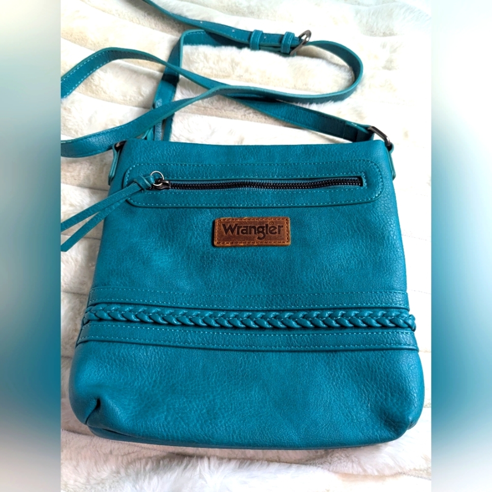 Wrangler Blue Crossbody CC  Bag NWOT